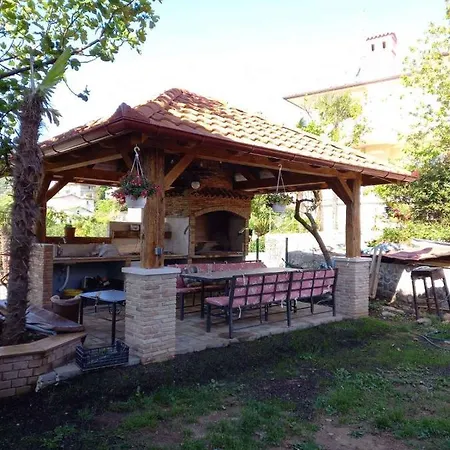 Apartment In 15125 *