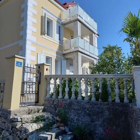 Apartment In 15125 Ika